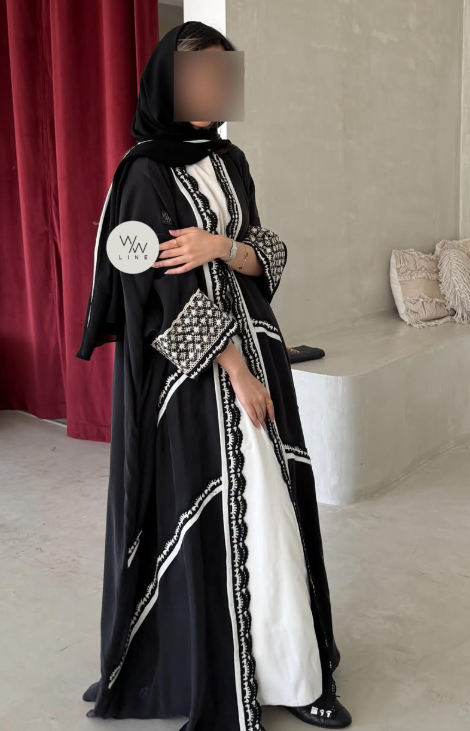 Ivory Trim Signature Abaya